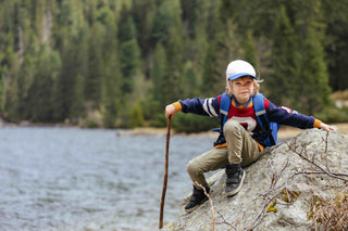 Quels vêtements extérieurs pour enfant faut-il choisir pour jouer tout l’été ?