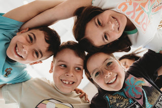 Les vêtements pour camps d'été : comment bien préparer les enfants pour un été confortable et actif