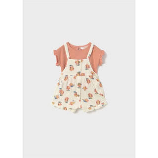 Salopette et T-shirt