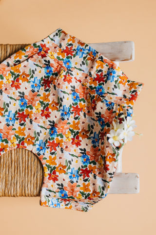 Short fleuri